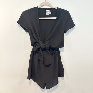 Princess Polly Black Tie-Front Romper | Size 2